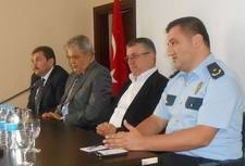 EDREMİT POLİSİNDEN OKUL MÜDÜRLERİNE KIRMIZI TELEFON
