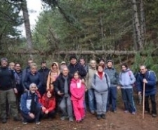 KAZDAĞLARI’NDA HEM TREKKİNG, HEM FİDAN DİKİMİ