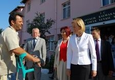 BAKAN'DAN İHA MUHABİRİNE ÖVGÜ