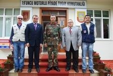 GAZETECİLERDEN TUGAY KOMUTANI'NA ZİYARET