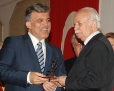 BALIKESİRLİ GAZETECİ EKREM BALIBEK EVİNDE ÖLÜ BULUNDU