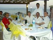 EDREMİT'TE 25 YILINI DOLDURAN USTALARA ŞİLT