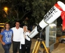 ALİ KÖSE UZAY MERAKLILARINA HİZMET VERİYOR