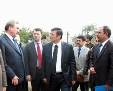 VALİ EDREMİT'TE