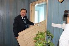 BAŞKAN KILIÇ, MAKAM ODASI KAPISINI 2. KEZ SÖKTÜ