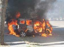 OYUN OYNAYAN ÇOCUKLAR ARACI YAKTI