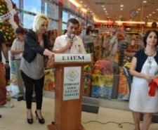 RESİM SERGİSİ GÖZ KAMAŞTIRDI