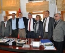 CHP’Lİ MİLLETVEKİLİ VE ADAY ADAYLARINFDAN ZİYARET
