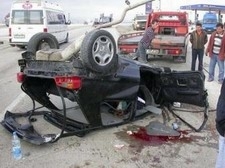 TRAFİK KAZASI: 1 ÖLÜ