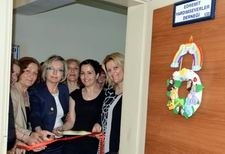 EDREMİT YARDIMSEVERLER DERNEĞİ EĞİTİMDE HİZMETE DOYMUYOR