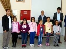 MİNİK KASPAROVLAR ÖDÜLLENDİRİLDİ