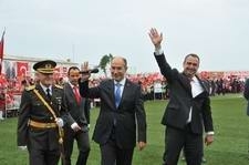 BURHANİYE’DE İKİ OTOMOBİL ÇARPIŞTI: 1 YARALI
