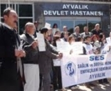 DR. ERSİN ARSLAN’IN ÖLÜM YILDÖNÜMÜNDE AYVALIK’TAN SES’LENDİLER