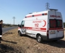 TRAFİK KAZASI: 3 YARALI