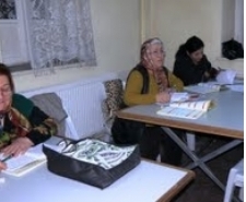 EDREMİT’TEKİ KURSLARDA 2 BİN 942 KİŞİ OKUMA YAZMA ÖĞRENDİ