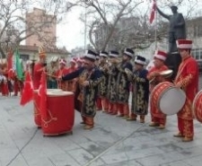 BURHANİYE’DE MEHTERLİ VE DEVELİ FESTİVAL KORTEJİ