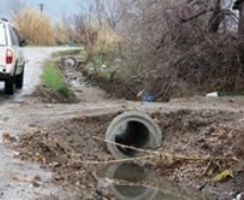 BURHANİYE’DE YAĞMUR SULARI KONTROL ALTINA ALINIYOR