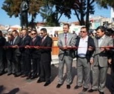 ZEYTİN PAZARINA GÖRKEMLİ AÇILIŞ