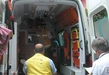 ZEYTİN İŞÇİLERİNİ TAŞIYAN MİNİBÜS DEVRİLDİ:11 YARALI