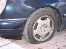 HAVRAN'DA BİR HAFTADA ALTI ARACIN LASTİĞİNİ KESİLDİ