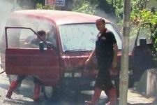 EDREMİT'TE PARK HALİNDEKİ ARAÇ YANDI