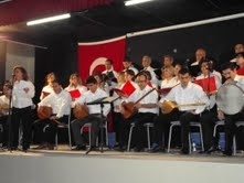 AYVALIK HEM KURSİYERİ ÖĞRETMENLERDEN TÜRKÜ ŞÖLENİ