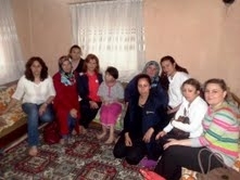 AYVALIKLI AK KADINLAR ENGELLİLERİ UNUTMADI