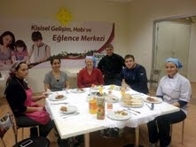 EDREMİT HALK EĞİTİMİ MERKEZİ HEM EĞİTİYOR, HEM ÖĞRETİYOR