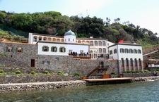 VEKİL ÖZGÜN AYVALIK’IN LOR TATLISINA HAYRAN KALDI