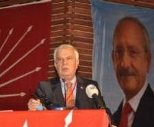 CHP EDREMİT İLÇE KONGRESİNDE YENI İLÇE BAŞKANI YUSUF SEL OLDU