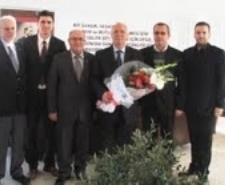 BURHANİYE’DE BAŞKAN AKOVA’YA BOŞNAK ZİYARETİ