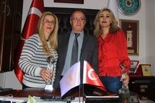 TÜRKİYE’NİN EN İYİ KUAFÖRLERİNİ EDREMİT'Lİ JÜRİ SEÇTİ