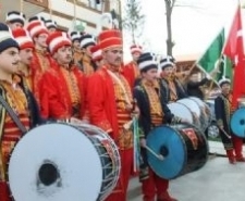 İVRİNDİ DE KURULAN OKUL MEHTERİ İLK SINAVINI VERDİ