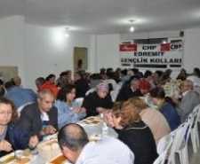BAŞKAN KAMİL SAKA, ORUÇ AÇMA YEMEĞİNE KATILDI..