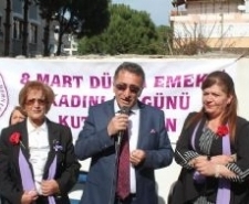 DÜNYA EMEKÇİ KADINLAR GÜNÜ’NÜ KUTLADI