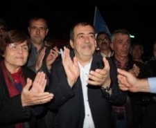 EDREMİT’TE DAVULLAR AK PARTİ İÇİN ÇALDI