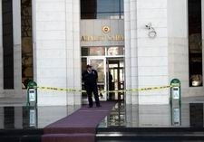 ADLİYE’DE CANLI BOMBA PANİĞİ