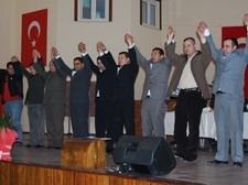 OTO TAMİRCİLERİNDE ÇAPA VEDA ETTİ