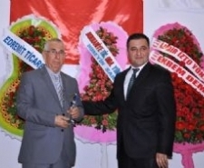 EDREMİT’TE VERGİ REKORTMENLERİ ÖDÜLLERİNİ ALDI