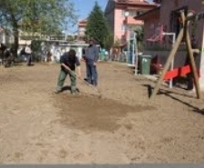 BURHANİYE’DE OKULLAR HAYAT OLMAYA DEVAM EDİYOR
