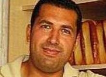 FABRİKASINI ATEŞE VERİP ÖLDÜRDÜLER