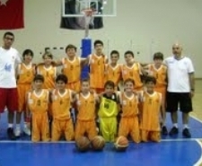 MİNİK BASKETBOLCULAR ŞAMPİYON OLDU