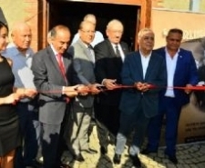TARİŞ, ASIRLIK MÜCADELESİ'Nİ SERGİLİYOR