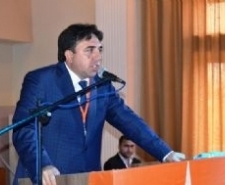 AYVALIK AK PARTİ’DE KAYAALP GÜVEN TAZELEDİ