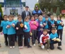 EDREMİT'TE MİNİKLER POLİSİN MİSAFİRİ OLDU
