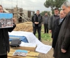 EDREMİT ULU CAMİSİNDE KAYMAKAM İNCELEMESİ