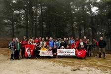 BALIKESİRLİ DAĞCILARDAN CUMHURİYET YÜRÜYÜŞÜ