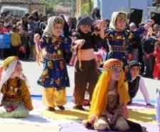 BURHANİYE'DE 23 NİSAN İLK DEFA KÖYDE KUTLANDI