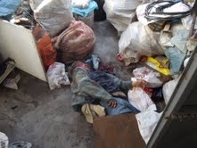 HURDACI KADIN EVİNİN BAHÇESİNDE ÖLÜ BULUNDU