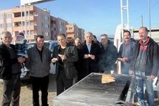 BURHANİYE'DE PEHLİVAN DEVELERE HAVUT GİYDİRME HAYRI